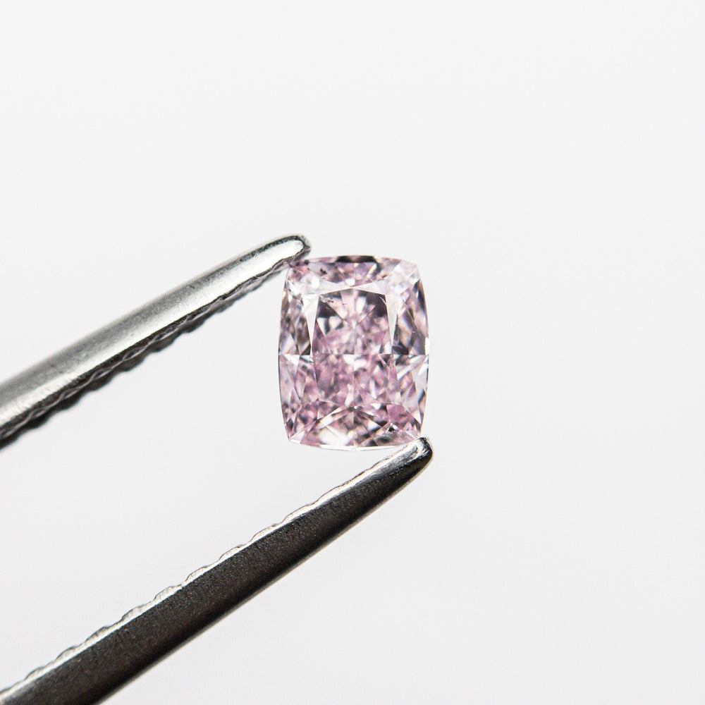 
            
                Load image into Gallery viewer, 0.30ct 4.43x3.39x2.27mm GIA SI2 Fancy Purple-Pink Cushion Brilliant 🇨🇦 24164-01
            
        