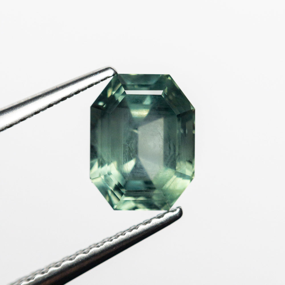 
            
                Load image into Gallery viewer, 2.52ct 8.11x6.06x5.12mm Cut Corner Rectangle Step Cut Sapphire 23699-01
            
        