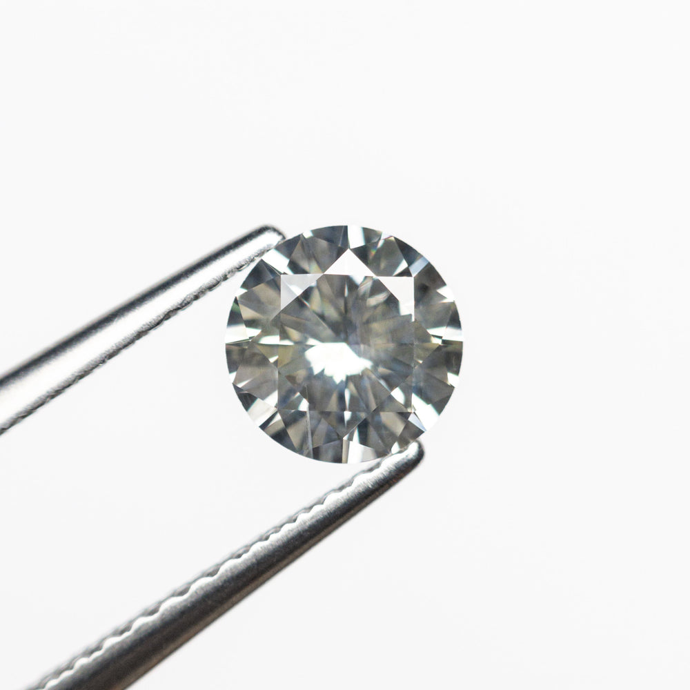 
            
                Load image into Gallery viewer, 0.86ct 5.78x5.77x3.64mm Round Brilliant Sapphire 23781-03
            
        