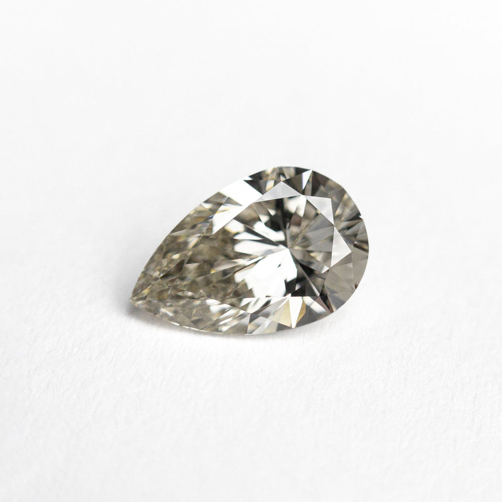 
            
                Load image into Gallery viewer, 0.90ct 8.24x5.36x3.39mm VS1 C1  Pear Brilliant 24194-09
            
        