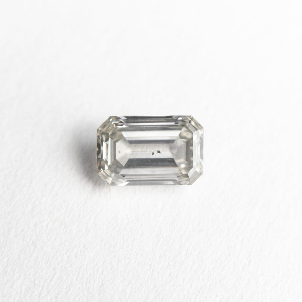 
            
                Load image into Gallery viewer, 0.53ct 5.68x3.68x2.28mm SI2 Fancy Grey Cut Corner Rectangle Step Cut 19923-27
            
        