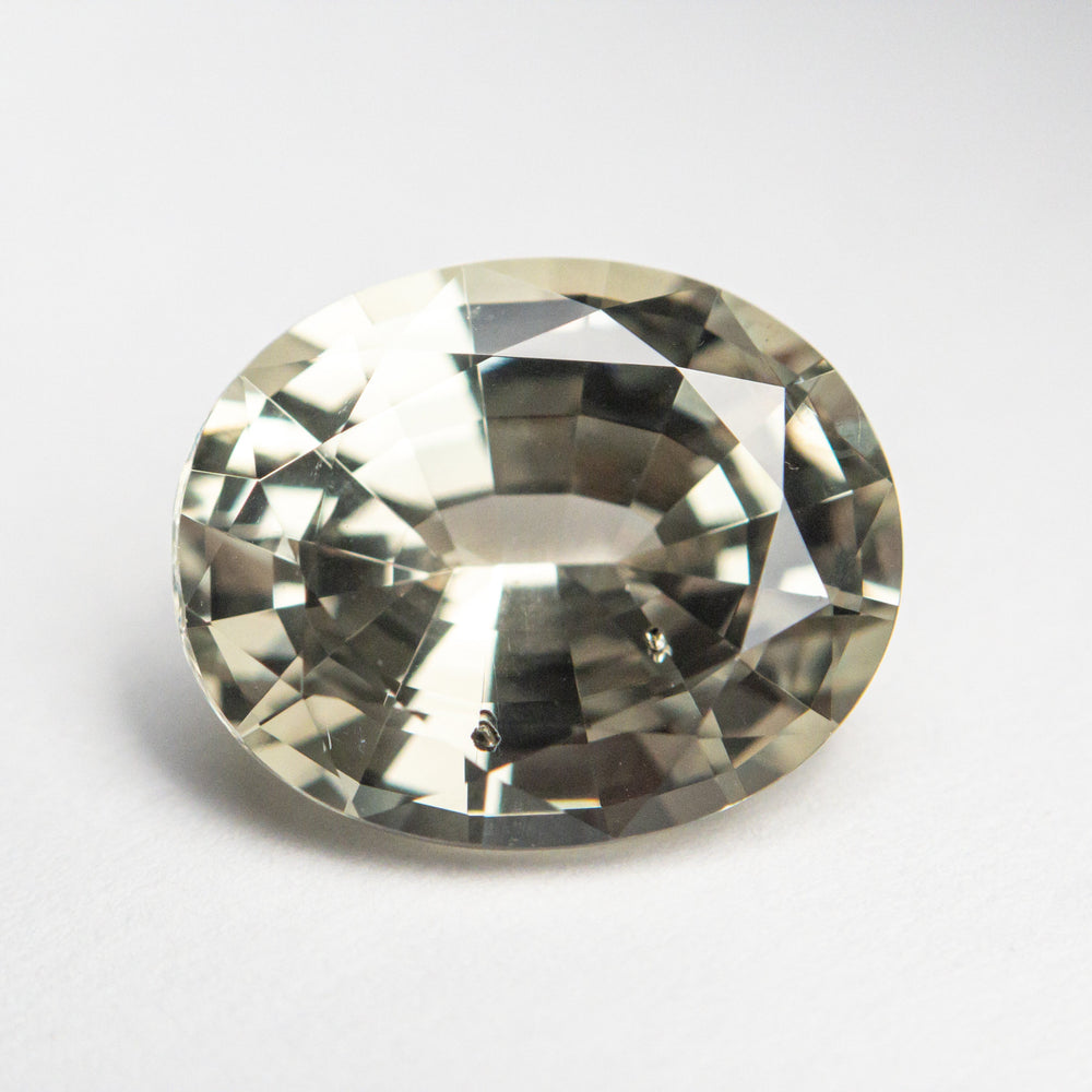 
            
                Load image into Gallery viewer, 4.10ct 10.93x8.89x5.27mm Oval Brilliant Sapphire 22690-03
            
        
