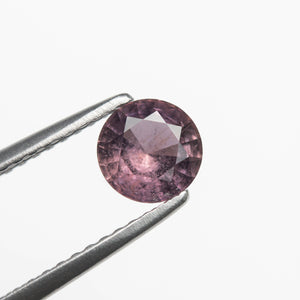 
            
                Load image into Gallery viewer, 0.84ct 5.56xx5.55x3.40mm Round Brilliant Sapphire 23044-01
            
        